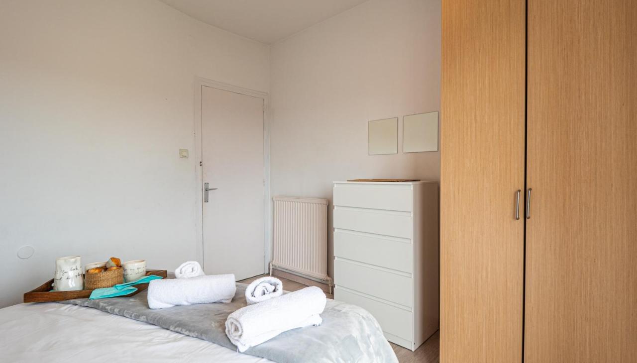 Bed&Bcn Glories Apartment Barcelona Luaran gambar